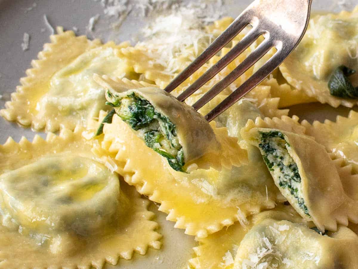 Homemade Spinach and Ricotta Ravioli